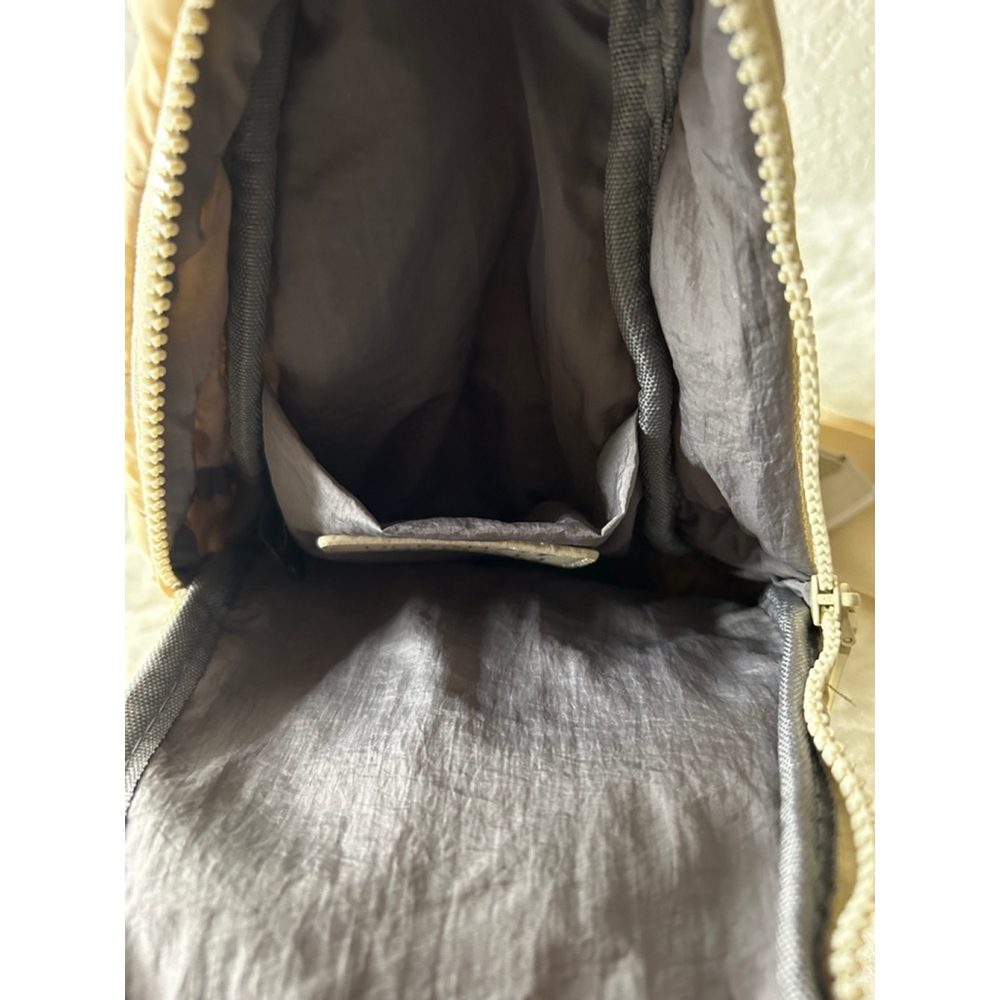 NWT Urban Expressions Bristol Quilted Cream Sling Bag - Picture 5 of 8